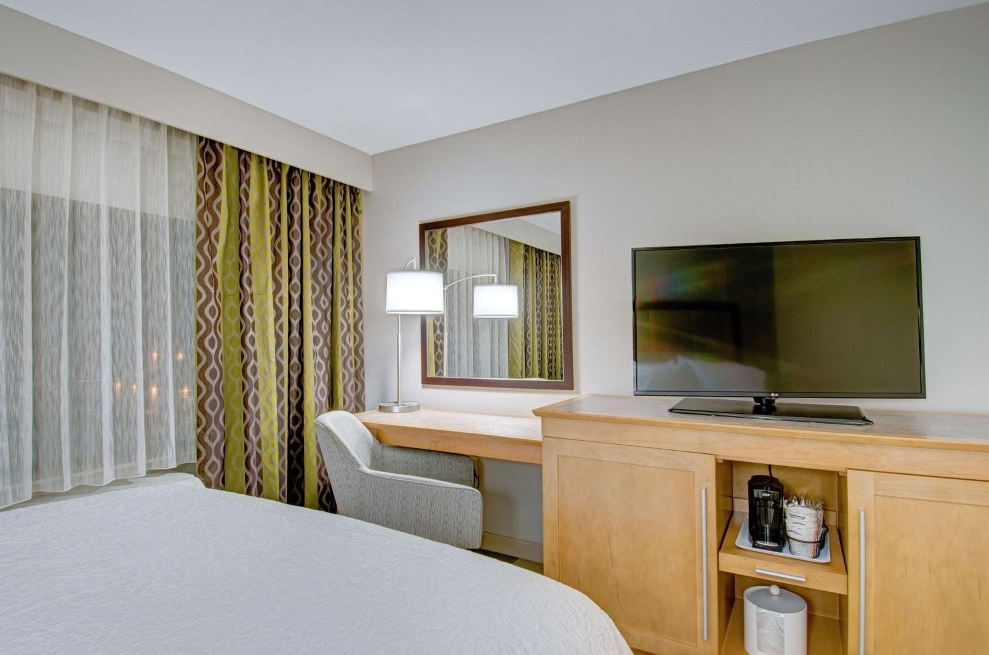 Hampton Inn Boston - Westborough Ngoại thất bức ảnh